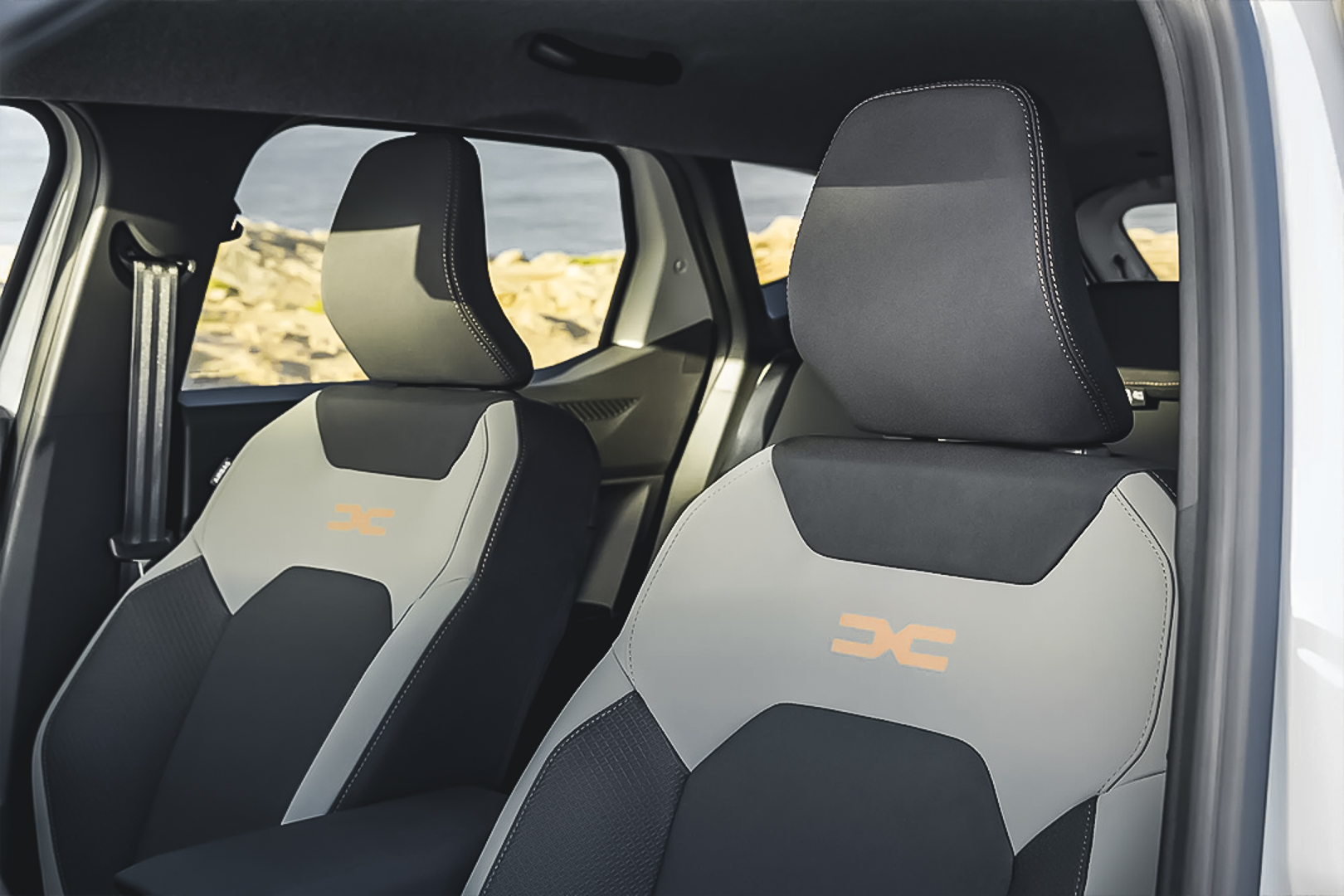 Housse D'accoudoir Sur Mesure Pour Citroën C3 Aircross 2025-2028 - Cuir PU Noir (frein électronique)