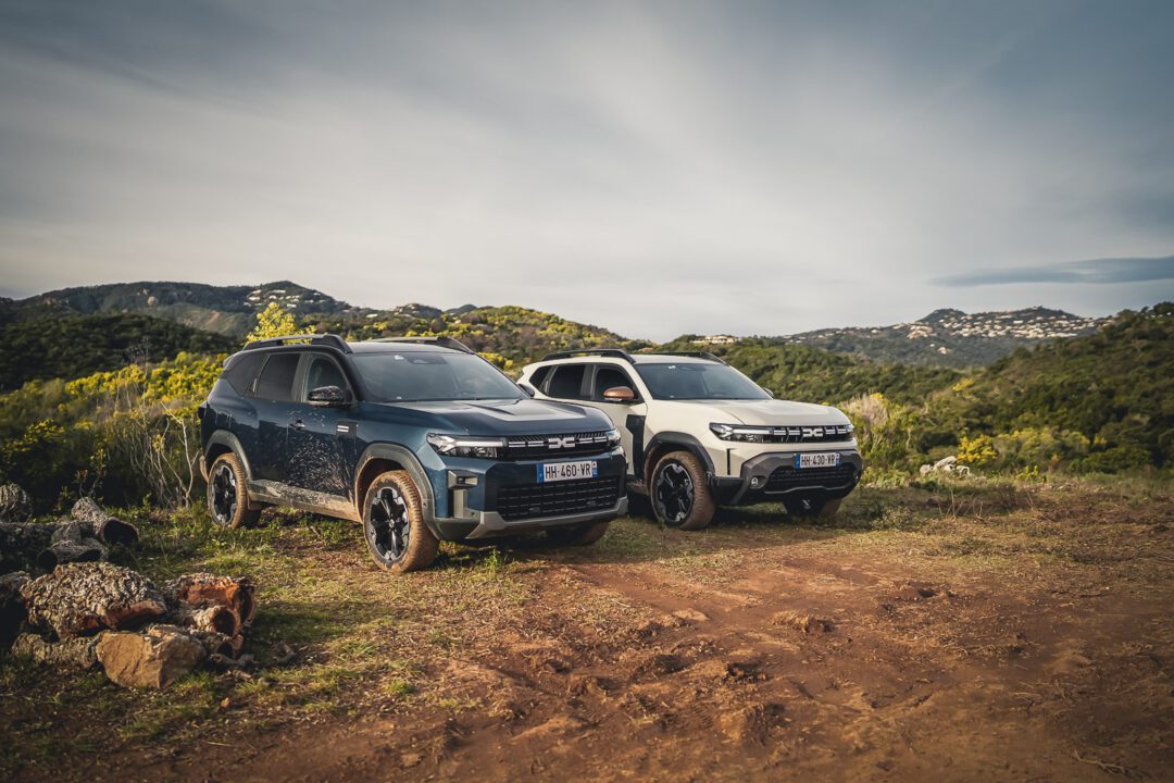 Essai Duster et Bigster Hybrid-G 150 4×4 : un nouveau moteur inédit, une transmission innovante et deux caractères différents !